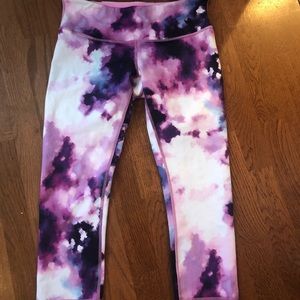 Lululemon crops